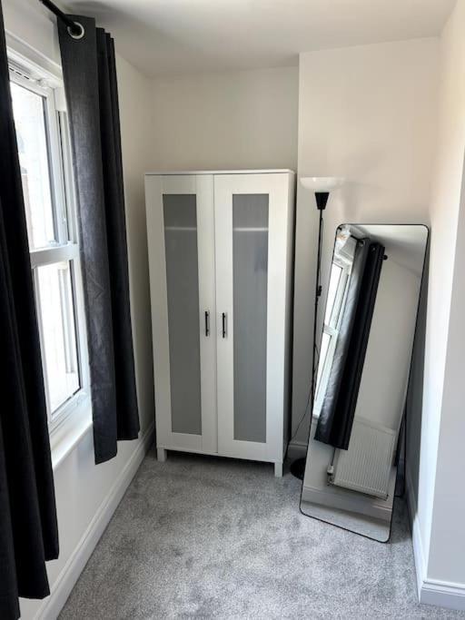 Central Chic 3 Bed, Great Location Γουίντσεστερ Εξωτερικό φωτογραφία
