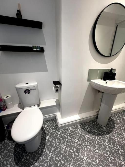 Central Chic 3 Bed, Great Location Γουίντσεστερ Εξωτερικό φωτογραφία